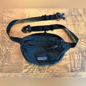 Patagonia Ultralight Black Hole® Mini Hip Pack 1L -black